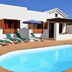 Private With Pool Faro Park